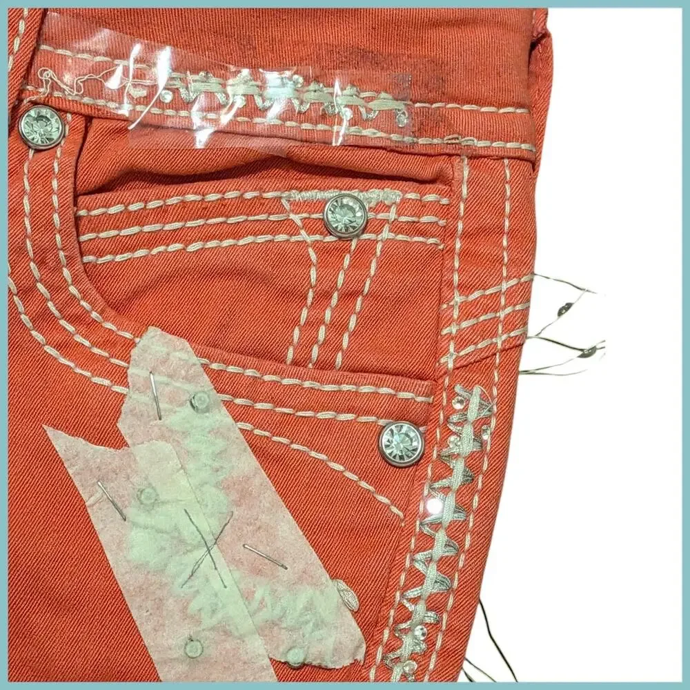 ROCK REVIVAL Scarlett Low Rise Rhinestone Flap Pocket Capri Women's 26 Y2K Bling